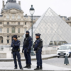 La Policía francesa detiene a dos presuntos ladrones del Museo del Louvre
