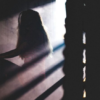Piden 10 años de cárcel para acusado de prostituir a su esposa con 120 hombres