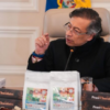 Petro prohíbe que investidura de De la Espriella sea en un cuartel militar