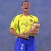Leyendas del futbol mundial mantienen su apoyo total a Infantino