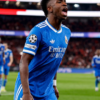Vinícius Jr renueva con en el Real Madrid hasta 2032